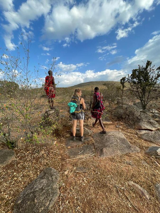 Lookout Homestay Sekenani Buitenkant foto